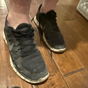 Men's Black Nike Running Shoes